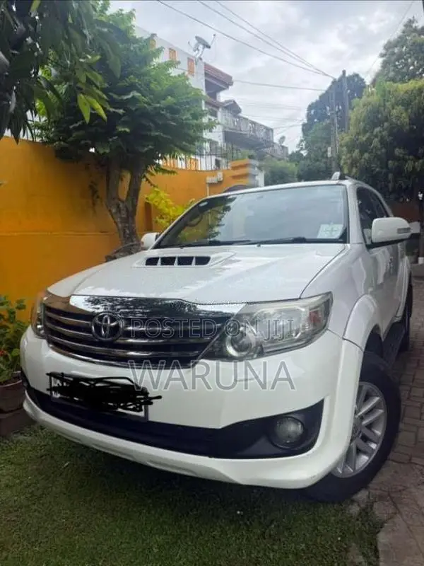 Toyota Fortuner 2013 SUV (Used)