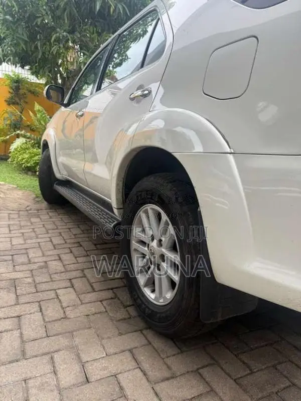 Toyota Fortuner 2013 SUV (Used)