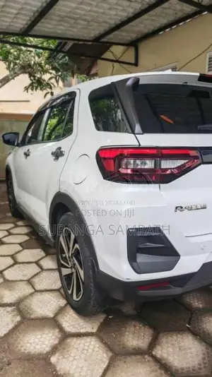 Toyota Raize G Grade 2025 SUV (Used)