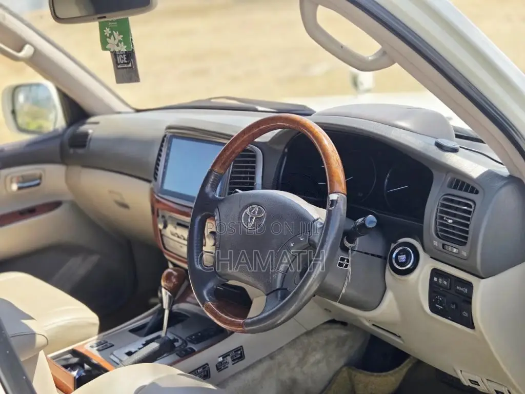Toyota Land Cruiser Sahara Cygnus V8 2003 SUV (Used)