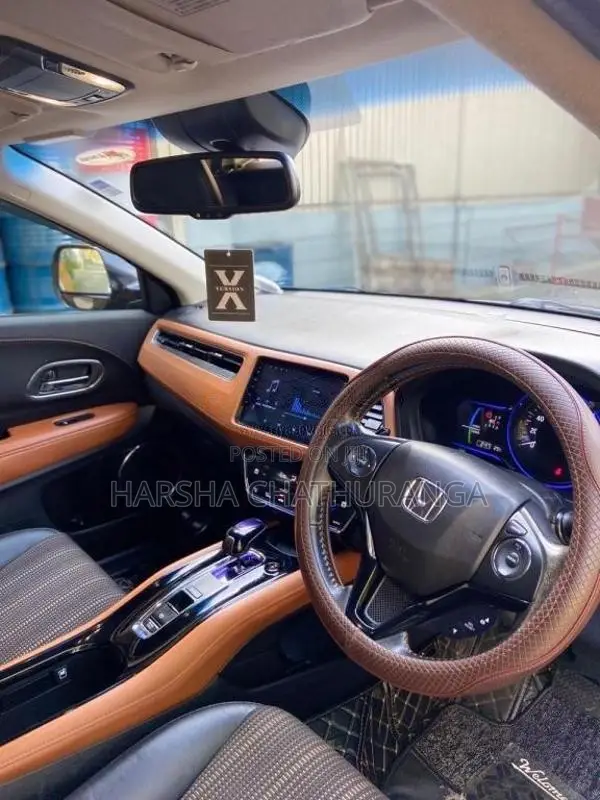 Honda Vezel 2015 SUV (Used)