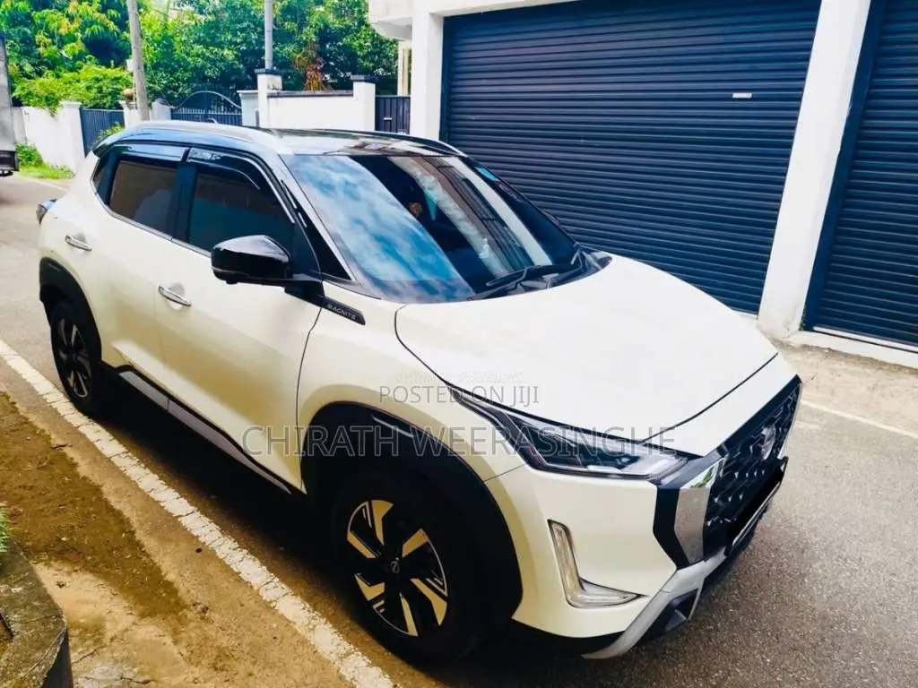 Nissan Magnite Tekna Plus 2025 SUV (Used)