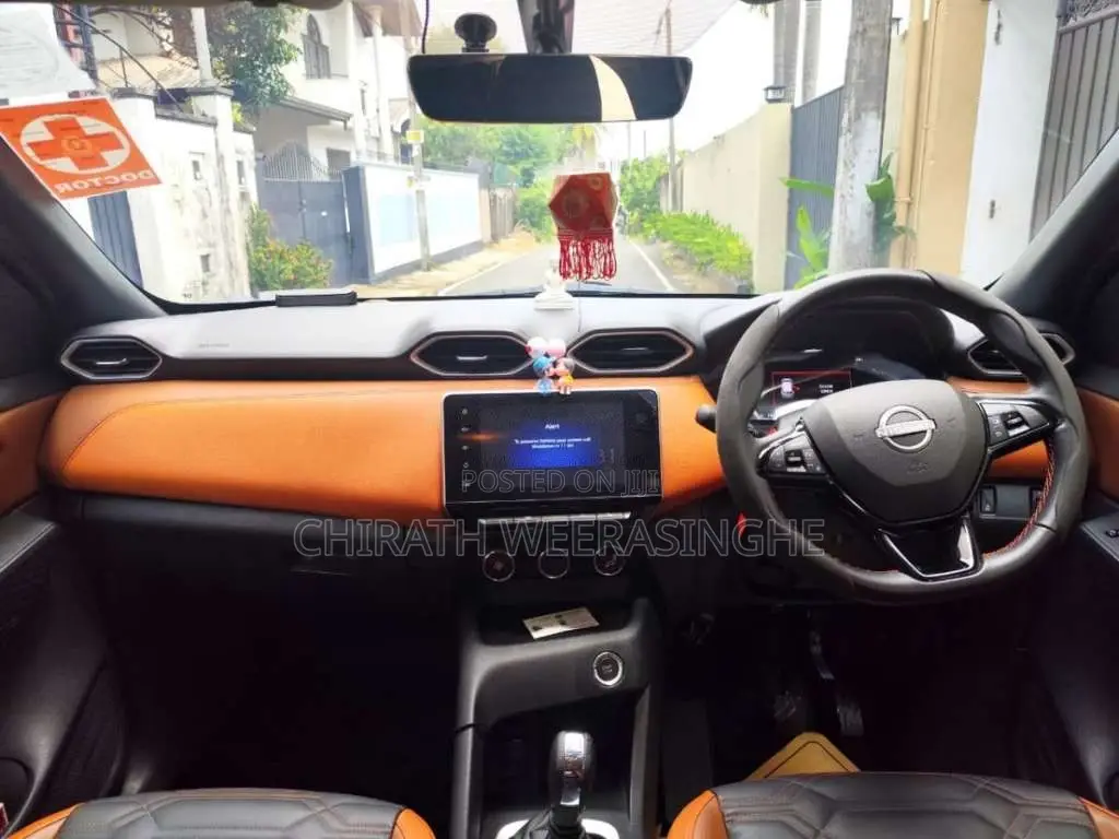 Nissan Magnite Tekna Plus 2025 SUV (Used)