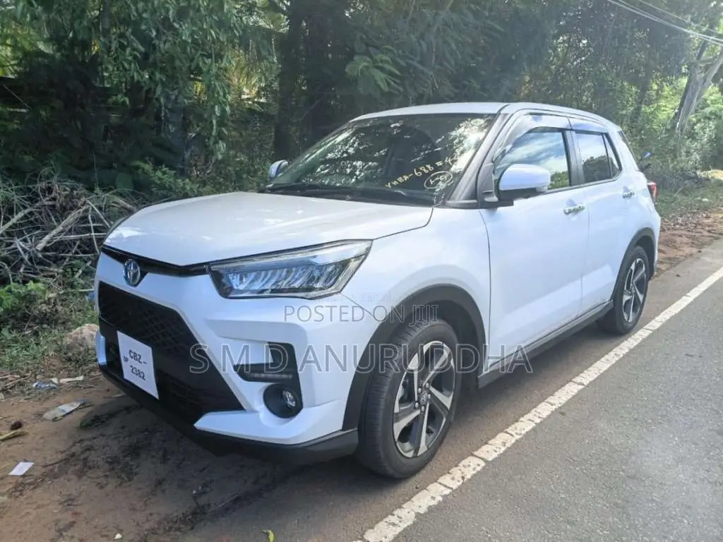 Toyota Raize 2025 SUV (Used)