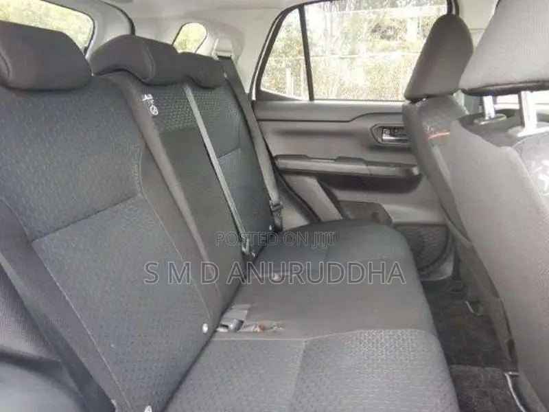 Toyota Raize 2025 SUV (Used)