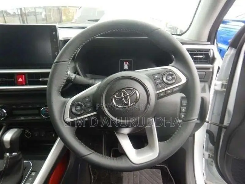 Toyota Raize 2025 SUV (Used)