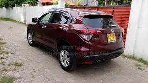 Honda Vezel 2014 SUV (Used)