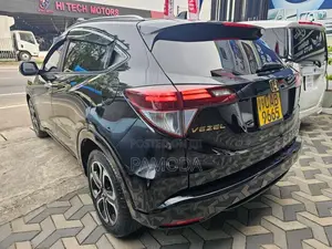 Honda Vezel 2014 SUV (Used)
