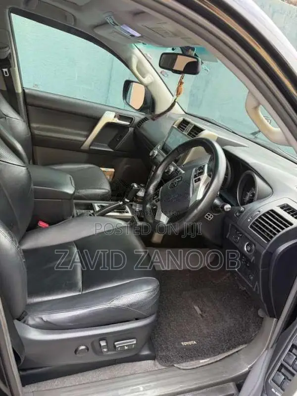 Toyota Prado 2010 SUV (Used)