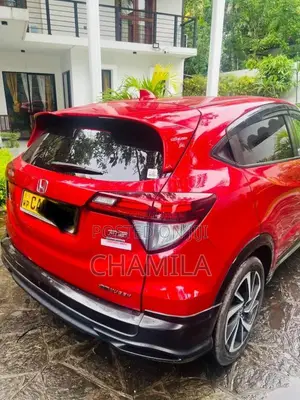Honda Vezel Rs 2017 SUV (Used)