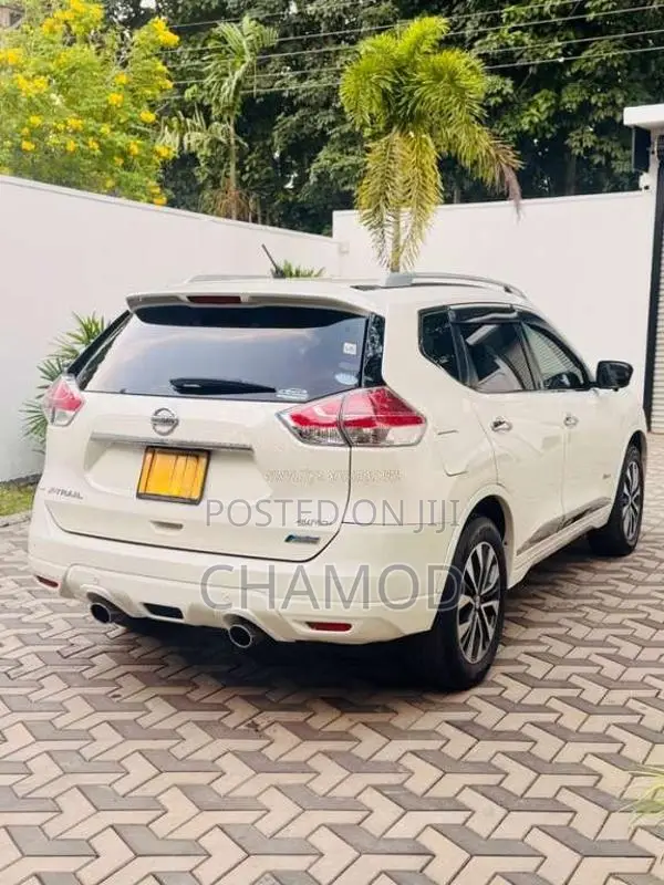 Nissan X-Trail Mode Premium 2016 SUV (Used)