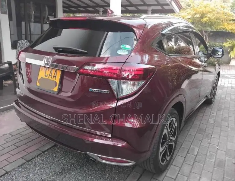Honda Vezel 2014 SUV (Used)