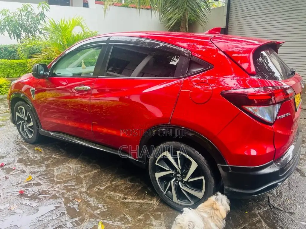 Honda Vezel Rs 2017 SUV (Used)