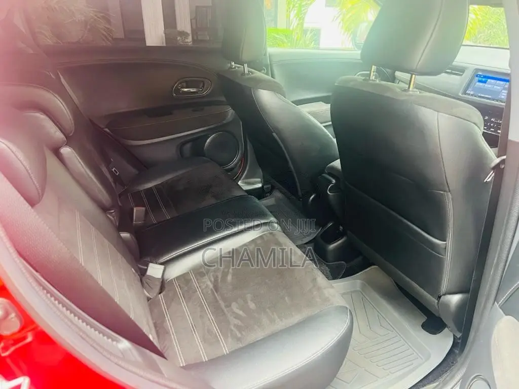 Honda Vezel Rs 2017 SUV (Used)