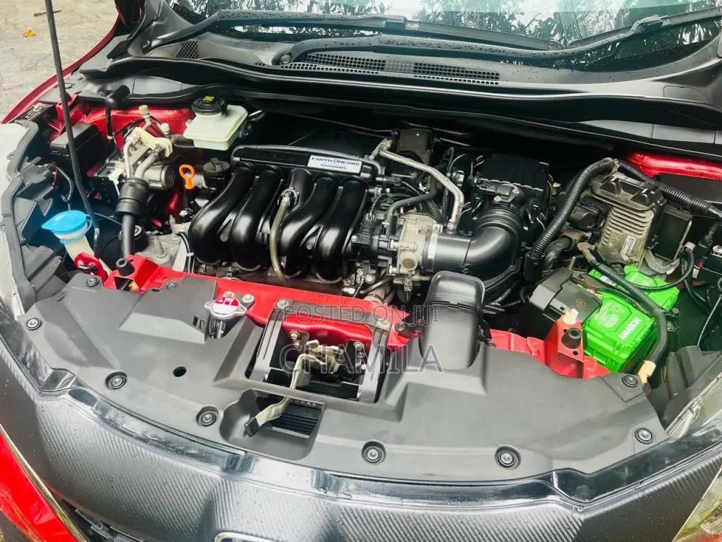 Honda Vezel Rs 2017 SUV (Used)