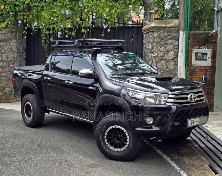 Toyota Hilux 2016 Pickup (Used)
