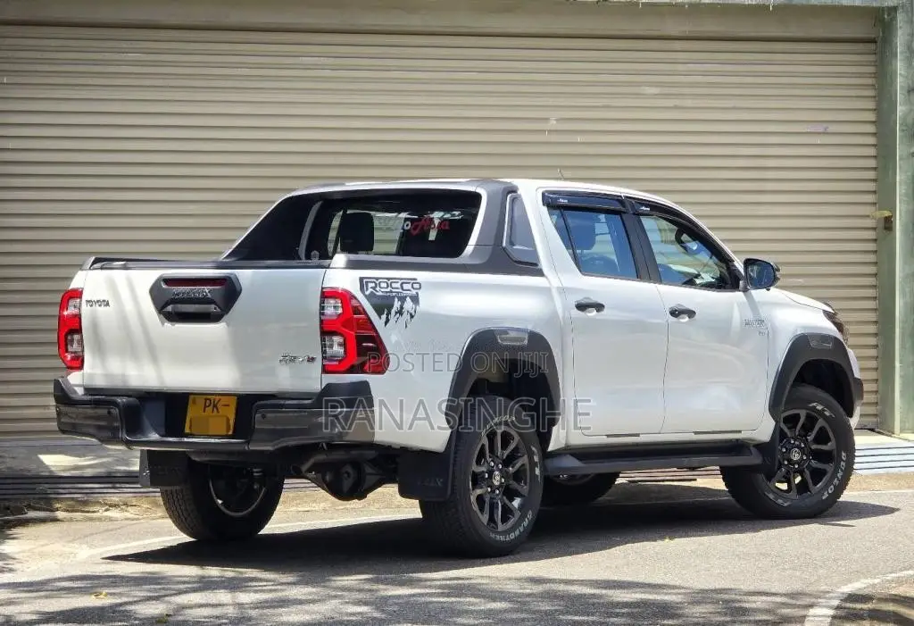 Toyota Hilux 2025 Pickup (Used)