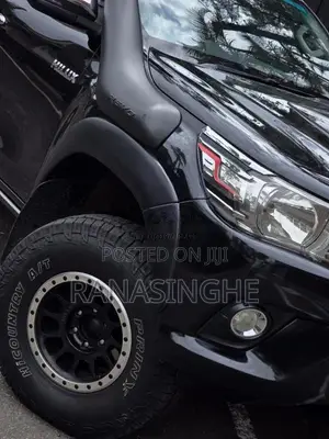 Toyota Hilux 2016 Pickup (Used)