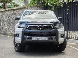 Toyota Hilux 2025 Pickup (Used)