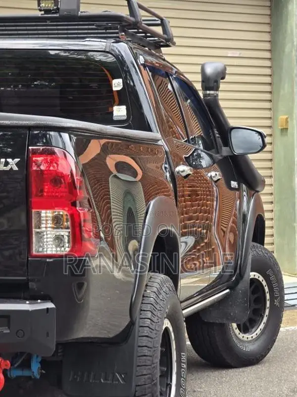Toyota Hilux 2016 Pickup (Used)
