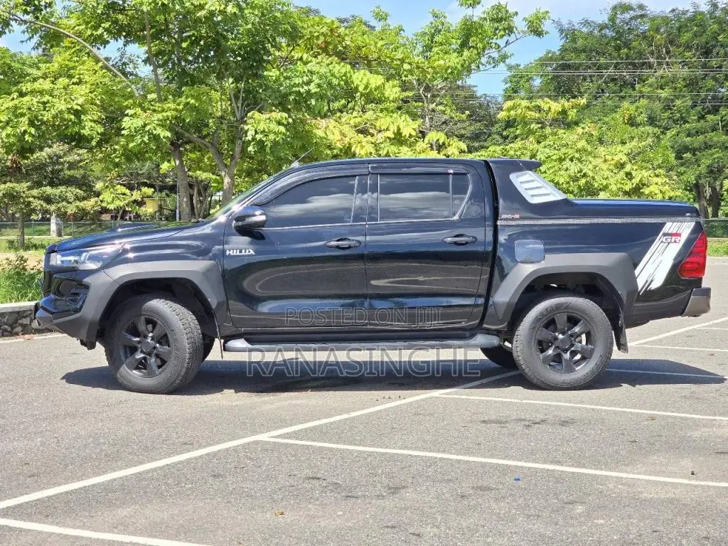 Toyota Hilux 2017 Pickup (Used)