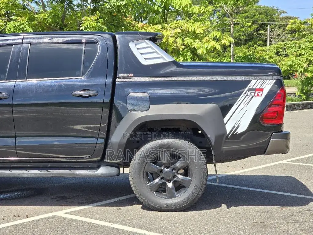 Toyota Hilux 2017 Pickup (Used)