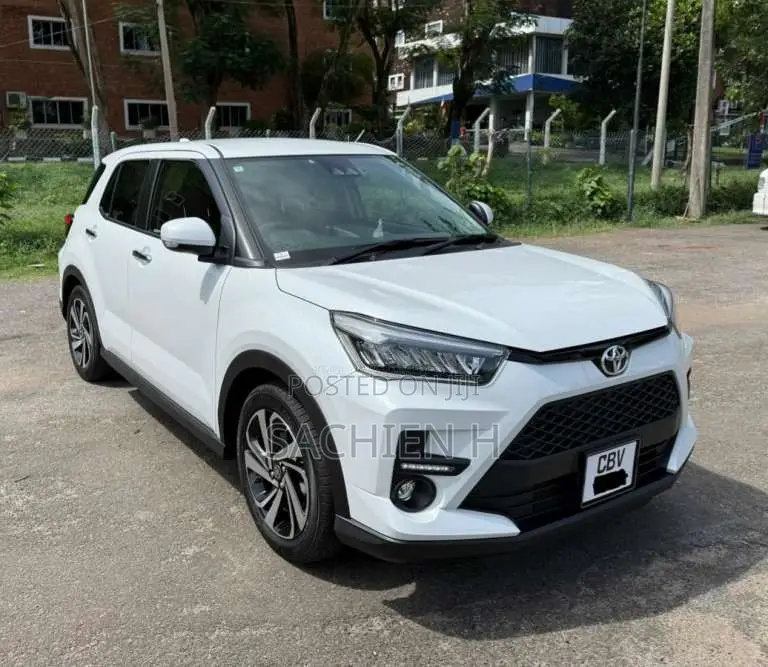 Toyota Raize 2025 SUV (Used)