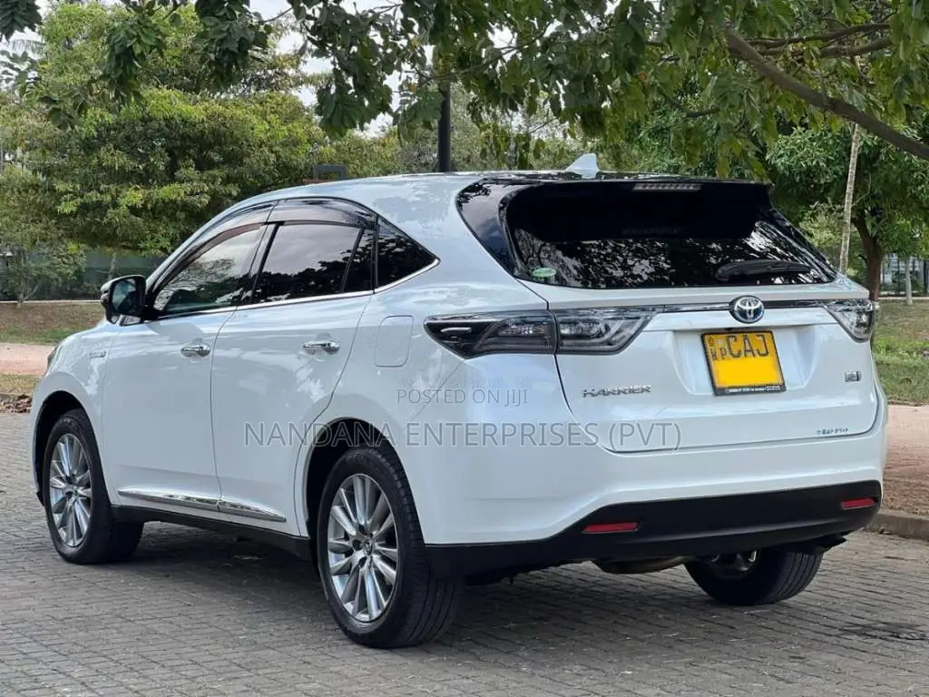 Toyota Harrier 2014 SUV (Used)