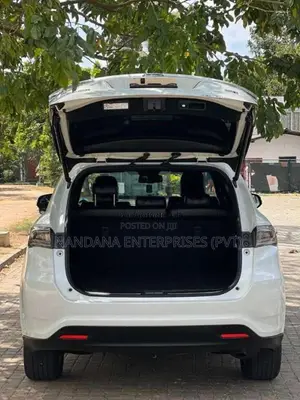 Toyota Harrier 2014 SUV (Used)