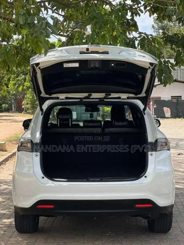 Toyota Harrier 2014 SUV (Used)