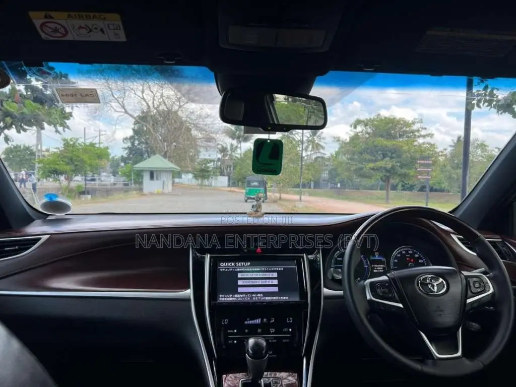 Toyota Harrier 2014 SUV (Used)