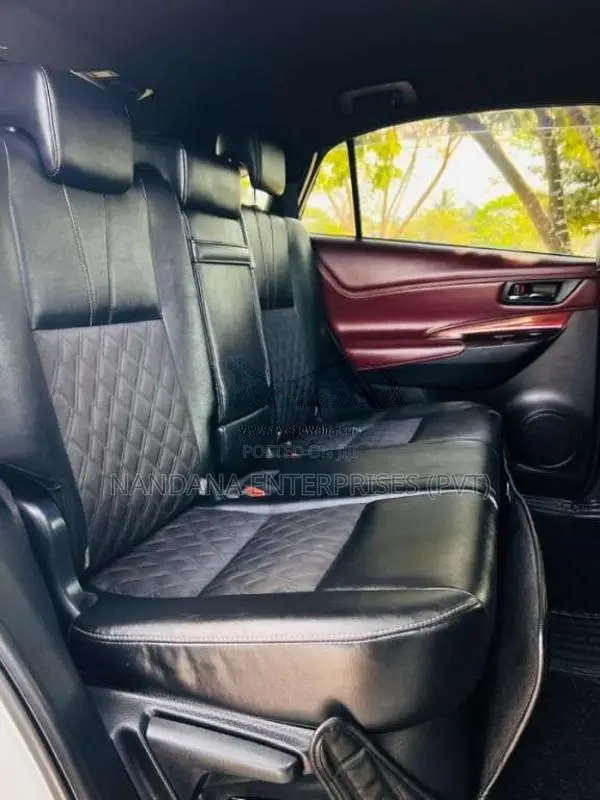 Toyota Harrier 2014 SUV (Used)