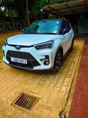 Toyota Raize 2025 SUV (Used)