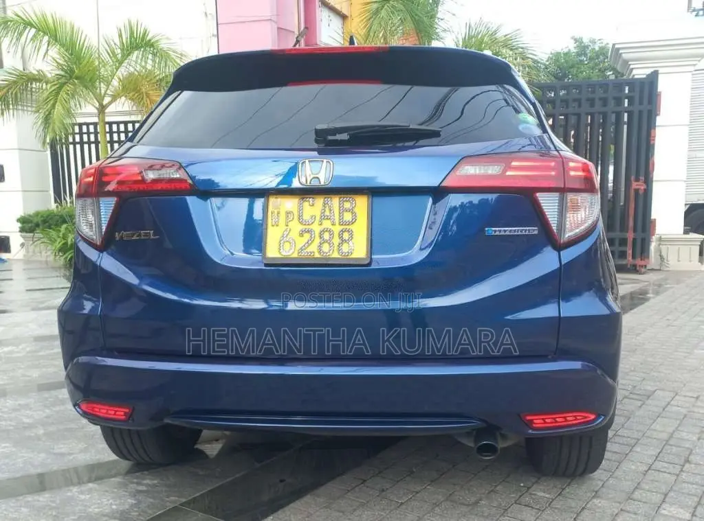 Honda Vezel 2014 SUV (Used)