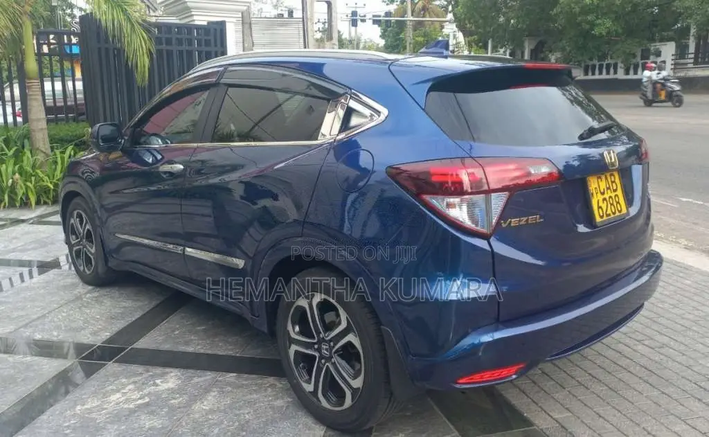 Honda Vezel 2014 SUV (Used)