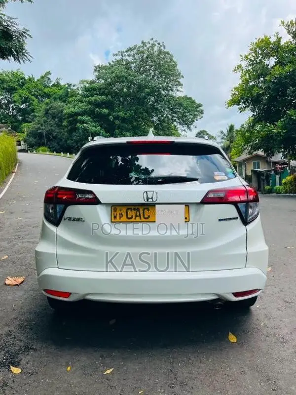 Honda Vezel 2014 SUV (Used)