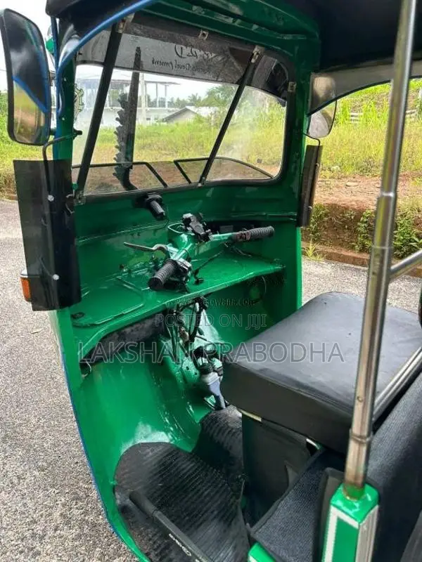 Bajaj 2 Stroke 2002 Three Wheel (Used)