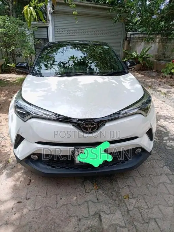 Toyota CHR 2018 SUV (Used)