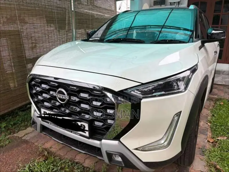 Nissan Magnite Techna Plus CVT 2025 SUV (Used)