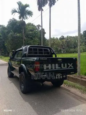 Toyota Hilux 109 1994 Pickup (Used)