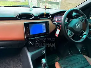 Nissan Magnite Techna Plus CVT 2025 SUV (Used)