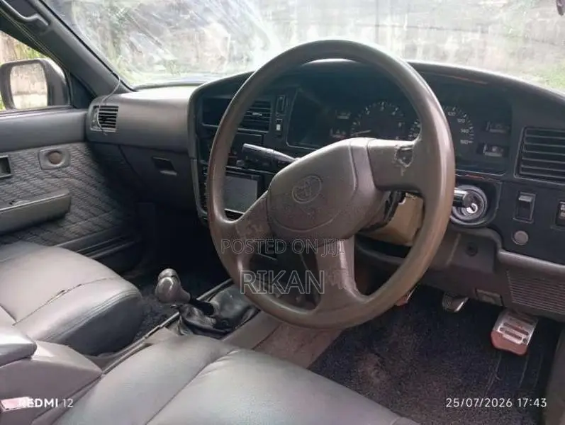 Toyota Hilux 109 1994 Pickup (Used)