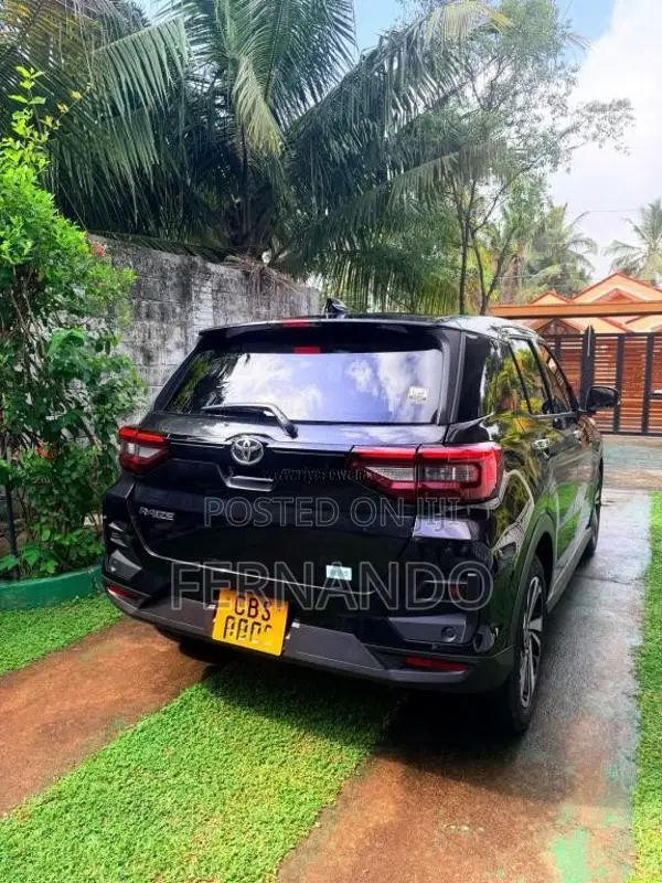 Toyota Raize Z Grade 2025 SUV (Used)