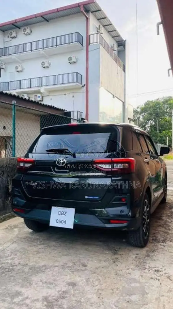 Toyota Raize Z Japan 2023 SUV (Used)