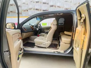 Toyota Hilux Vigo Smart Cab 2010 Pickup (Used)