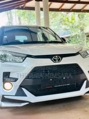 Toyota Raize 2025 SUV (Used)