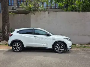 Honda Vezel Rs 2016 SUV (Used)