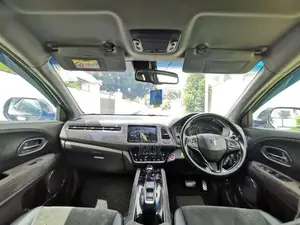 Honda Vezel Rs 2016 SUV (Used)