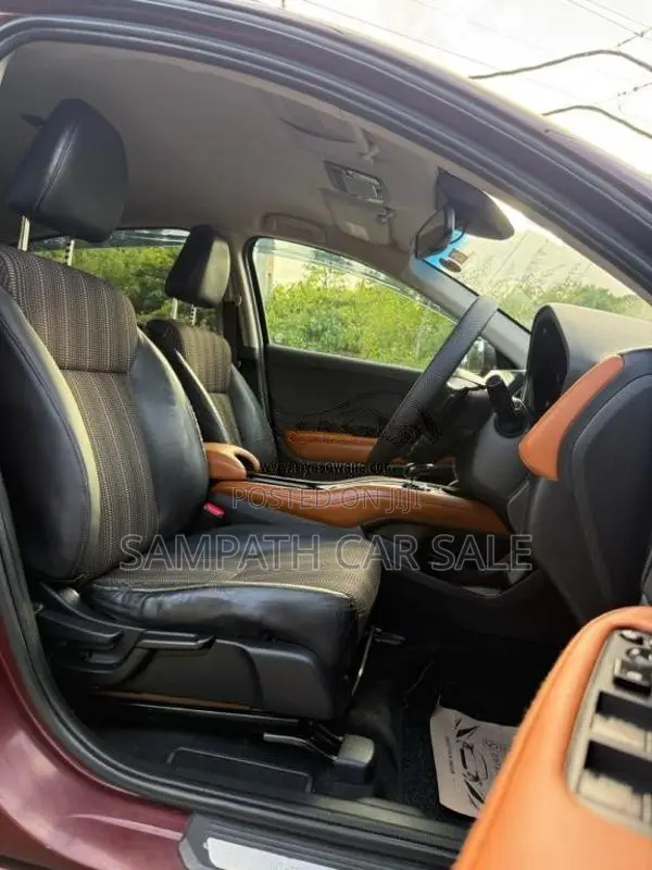 Honda Vezel Z Orange 2015 SUV (Used)