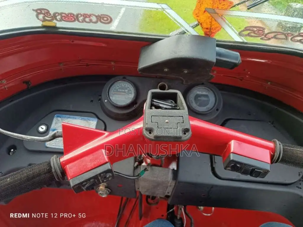 Bajaj RE 205 2013 Three Wheel (Used)
